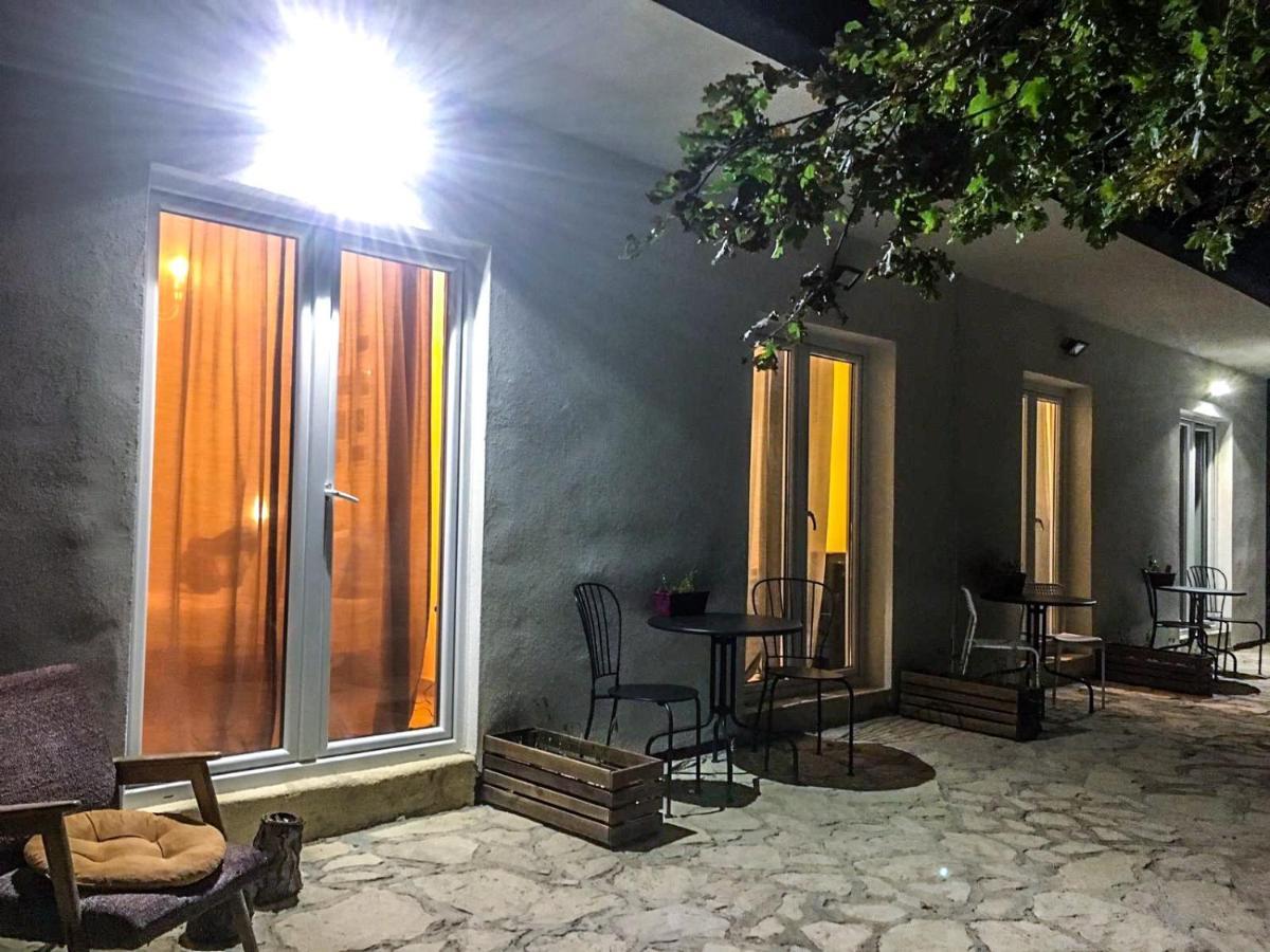 Yellow House Experience Aparthotel Pag Island ภายนอก รูปภาพ
